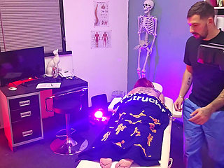 Tantric Yoni Massage with Thatbosslass