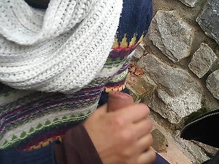 RISKY BLOWJOB IN THE STREET PUBLIC PARK