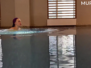 She Thanked the Lifeguard with a Juicy Blowjob