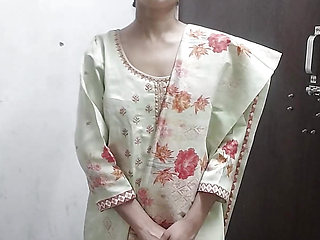 College girl ka bathroom MMS video viral