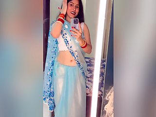 Indian Hot Bhabhi Ne Chut Me Fingering Krke Pani Nikala