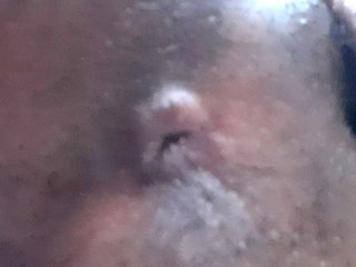 Put Oil on the Anus and Put It on the Finger