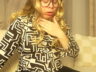 Giantess Stepsister Swallows Him the Potion Wears off