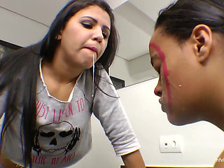 Spitting Girl - Swallow all my spit fucking bitch! - By Aline Cruel and Vaninha