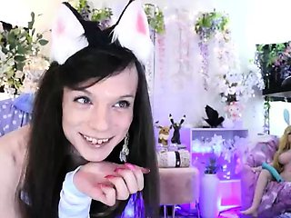 Brunette Solo Webcam Masturbation