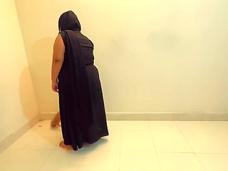 I Fuck My Arab Hot Maid in Saudi Arab!