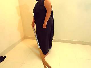 I Fuck My Arab Hot Maid in Saudi Arab!