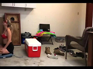 Hot Blonde MILF ScarlettRavenXO Takes Off Condom at Gloryhole for Stranger