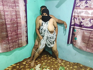 Sexy Muslim Bich Dancing