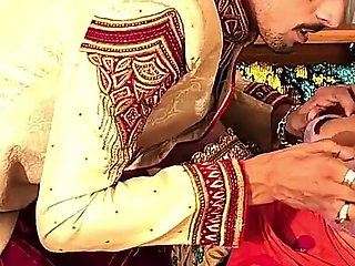 Honeymoon Newly Marrid Couples and Get Asex