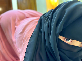 I'm Alone 18 Year Old Teen Hijab & Niqab Hot Girl I Have Big Booty & Wet Pussy Do You Want Fuck Me?