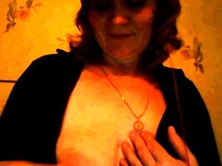 Mature Russian Amateur Irina Shows Off on Webcam