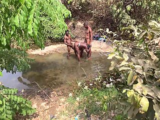 Curvaceous Dark-skinned skinned Ebony Prepared to be devored at the Fountain