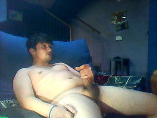 KiidGlobiiko masturbandose y corriendose en su carita
