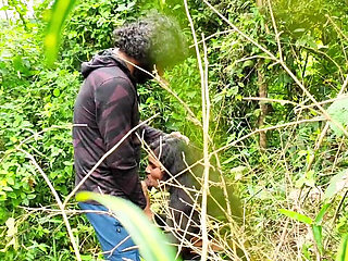 Desi Village Jungle Girl Bur Chudai Video Jungle Me Ashiķke Sath Chudai Karwate Huye Pakde Gye