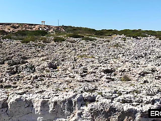 Spontaneous Fuck on the Side of the Road Hungry MILF Gives It Her All