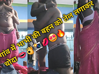 Bhabhi was fucked after applying oil in the village
