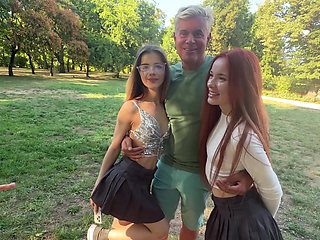 Teen dream: Pornos Dan & Lucky pound Megan and Mia in a wild outdoor orgy