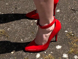 Fucking Brunette with Big Ass in Forest Until She Takes BDSM Training