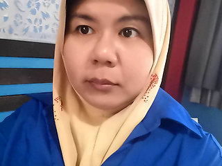 Prostitutes provide wholehearted customer service!!