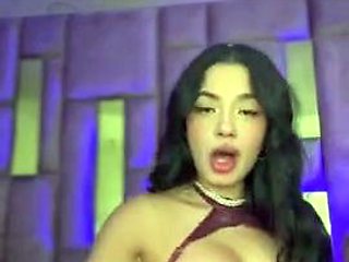 Hottest brunette amateur webcam sex