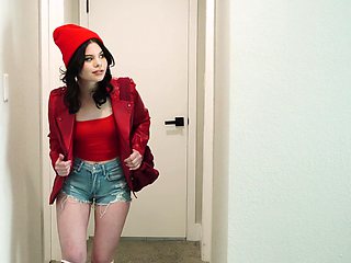 Brunette Lola Valentine gets her pussy stuffed by Jaxson Briggs