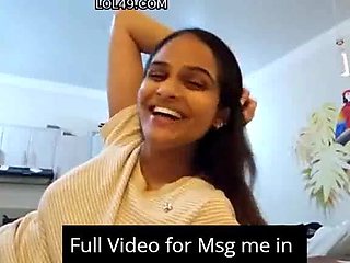 Indian Tamil Wifey Displays Fun bags on VC and Nailing