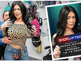 Thief Step Sister: Step Bro, Please Let Me Go, I W With Tommy Gunn And Megan Maiden