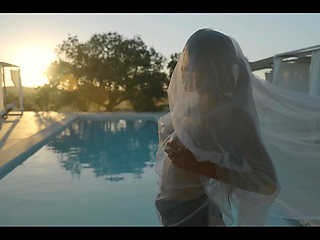 I Walk Along the Pool,