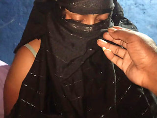 Hot Telugu Girl Kavana Fucks Neighbor Sathish - Indian Aunty Cheating on Husband