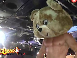Caroline and Dream's group blowjob xxx by Dancing Bear