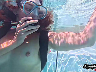 Scuba Flexing Muscle Stepmommy