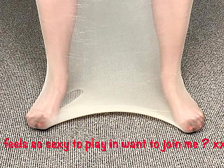 Mrs Mature Feet, Do You Think She Would Look Good in a Sack!!!