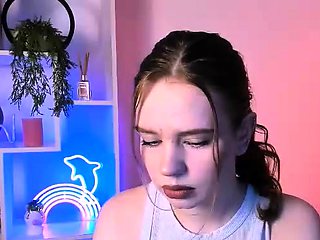 Webcam brunette solo masturbation