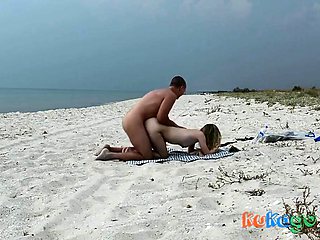 Amateur Nudist MILF Has Doggy-Style Fun at the Beach
