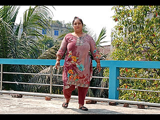 desi village outdoor Desi hot housewife ki chudai