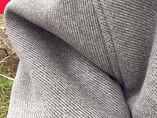 Pissing Pussy Hana Sexy in Cold Air Record Video Piss on the Fire Tank