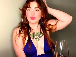 Amateur webcam girl masturbate big dildo