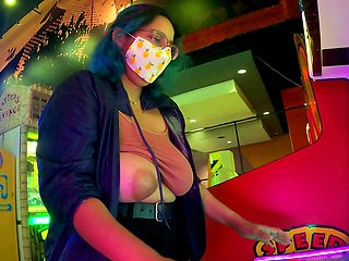 Big boobed Memphis masturbates in a bodystocking
