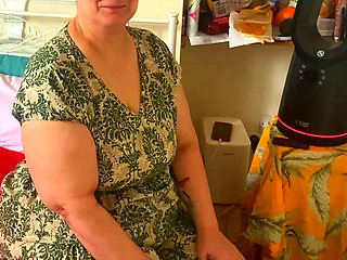 Horny Big Ass Stepmother Gets Good Doggy Style From Delivery BBC Man at Home