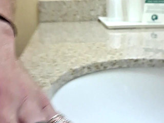 Amature milf fucked in hotel bathroom by bwc and cumshot creampied