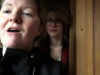 Cute amateur brunette naughty in solo jerking show on camera