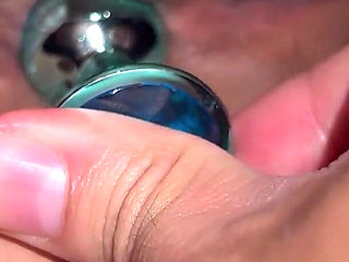 Young Colombian Seduces a Stranger in the Gym Then Plays with Her Anus and a Plug Anal - Abella Olsen