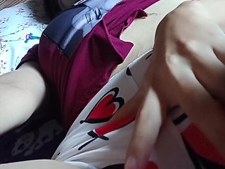 COLOMBIAN TOUCHES HER PUSSY AND HER BIG TITS