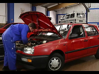 No Money German Blowjob Threesome - Kelly Trump & Busty Cassandra Deep Throat Big Dick