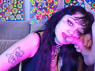 DEEDEELOVE GOTHIC GIRL FUCK NOSE SNIFFING COCK