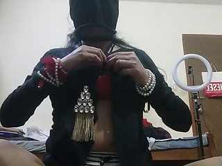 Sexy Bhabhi released her pussy juice