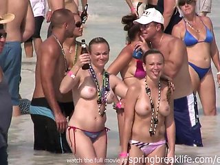 Bra-less Twins In The Water - The Twins