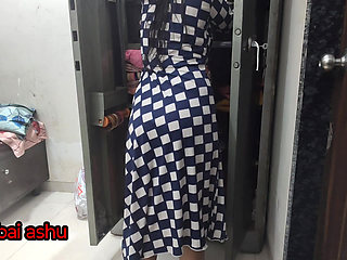 kam wali bhabhi ko piche se apana lauda chusaya indian maid fucked from behind