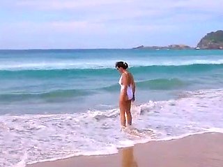 Sunbathing MILF Amateur Video